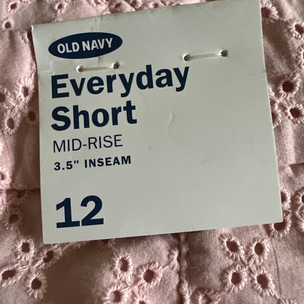 Old Navy Women’s Shorts Adult Size 12 Everyday Peach I-let 3.5" Inseam - Picture 4 of 7
